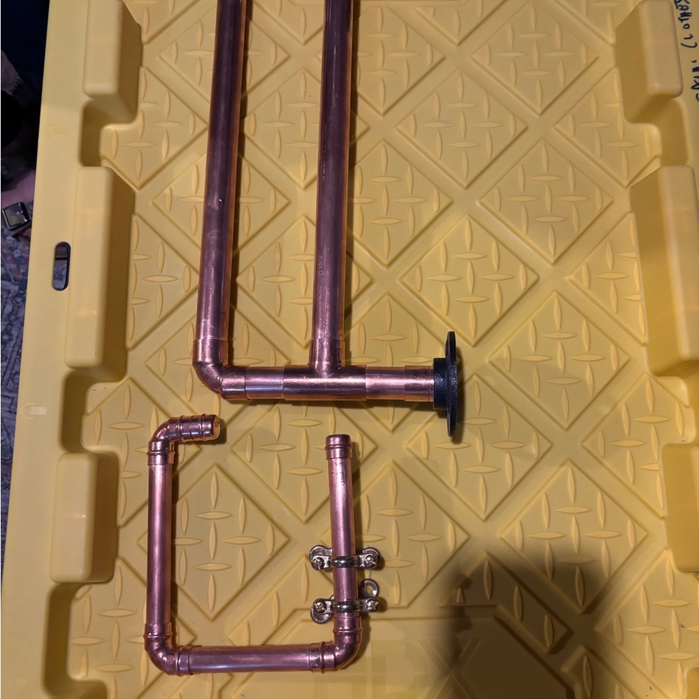 Copper towel rack and toilet roll holder - Picture 6 of 6